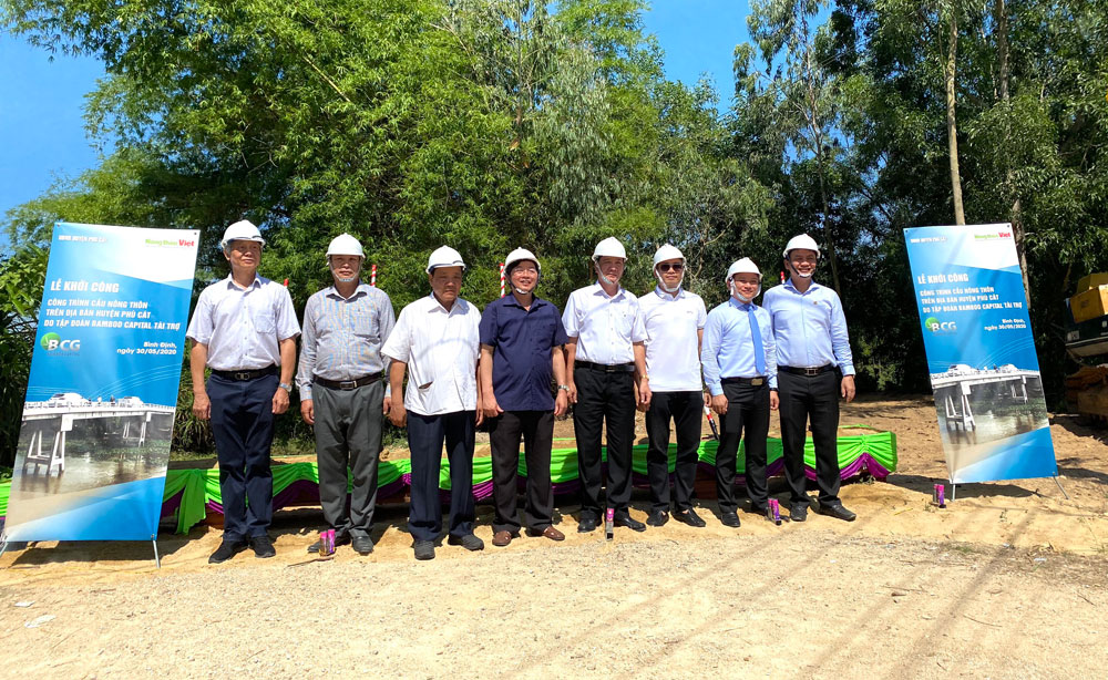 Groundbreaking Ceremony of the rural bridge in Phu Cat District sponsored by Bamboo Capital Group