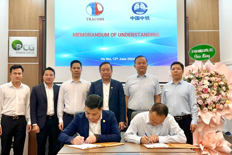 TRACODI và Tập đoàn Đường sắt quốc tế Trung Quốc ký kết thỏa thuận hợp tác trong lĩnh vực xây dựng hạ tầng và phát triển hạ tầng khu công nghiệp